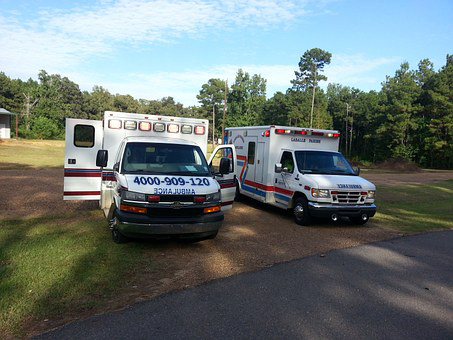 生命之光：黄浦区120救护车出租，让赛场事故不再令人头疼！