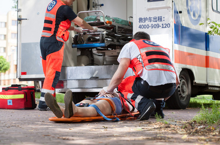 揭秘上海私营公司救护车行业：择选公司的几大标准