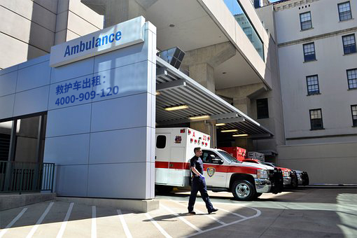 上海市重症救护车租赁出车价格是个谜？这里有答案！