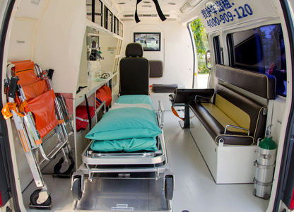 现货抢购！上海120转诊救护车价目低至最低价！
