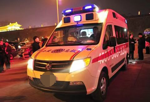 宝山120救护车出租：遇险不乱，稳妥措施！