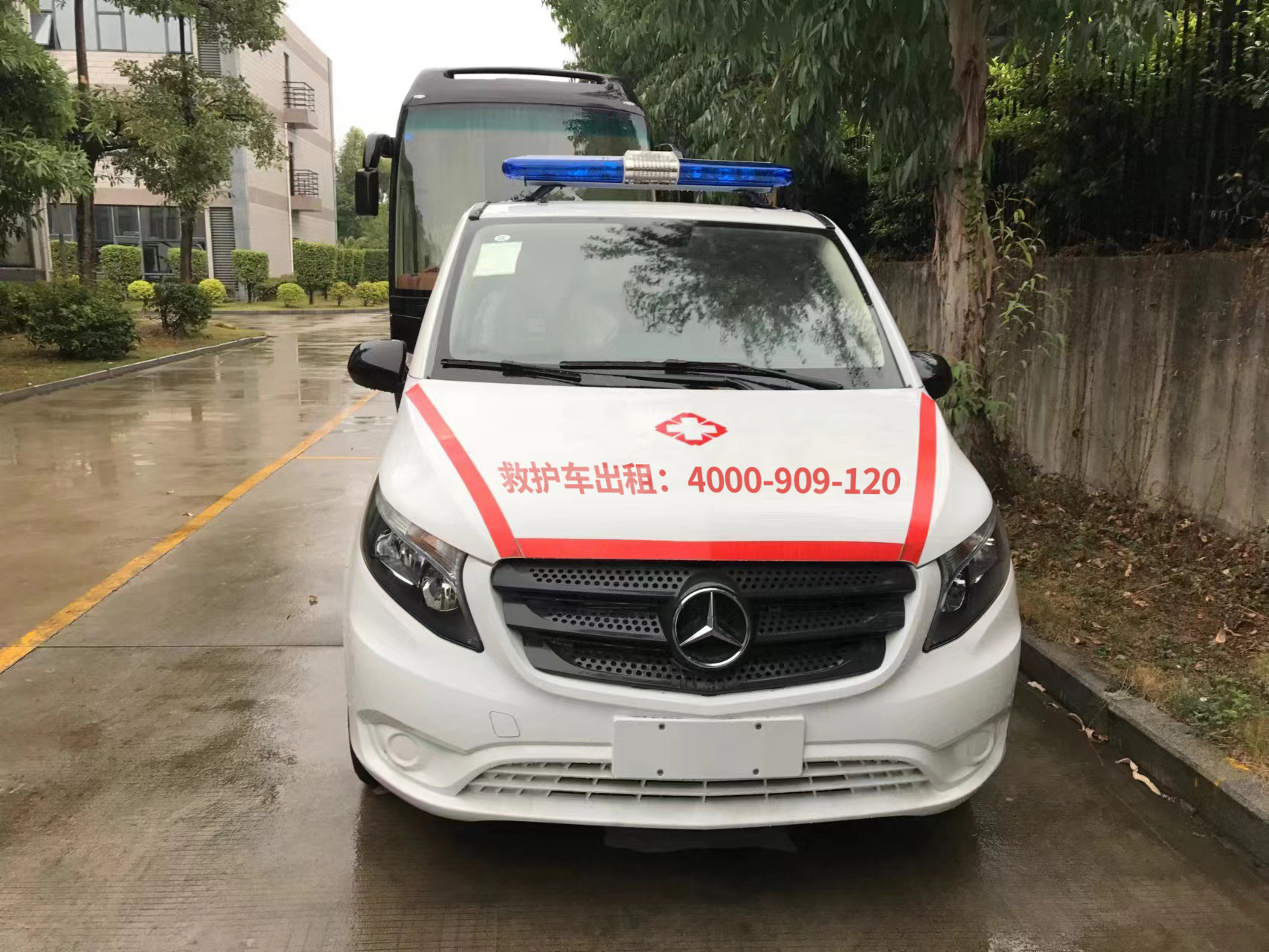 虹口区负压救护车出租电话，出院接送的正规的伴侣。